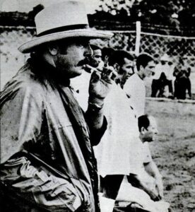 O técnico Serafim Meneghel.