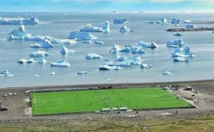 O Nuuk Stadium, localizado em Nuuk, a capital da Groenlândia.